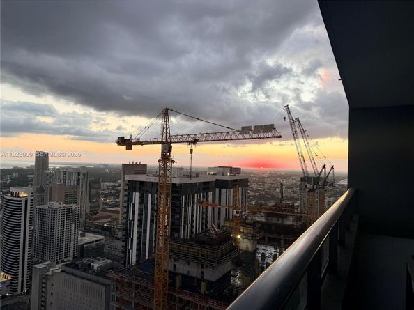 159 NE 6th St 4805, Miami FL 33132