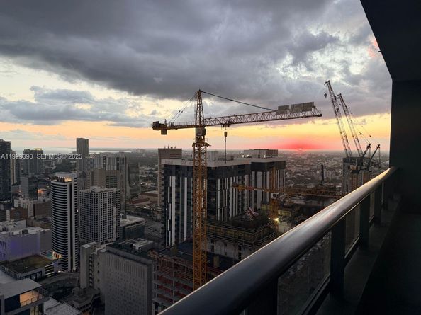 159 NE 6th St 4805, Miami FL 33132