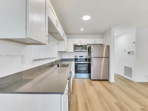 1117 SE 5th St, Deerfield Beach FL 33441