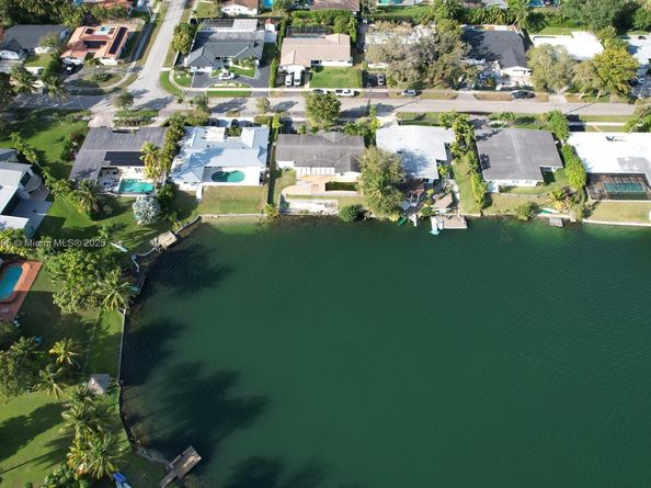 2010 NE 196th Ter, North Miami Beach FL 33179