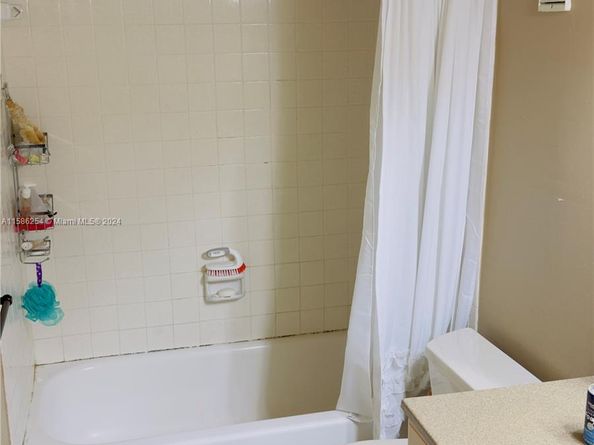 3955 N Nob Hill Rd 408, Sunrise FL 33351