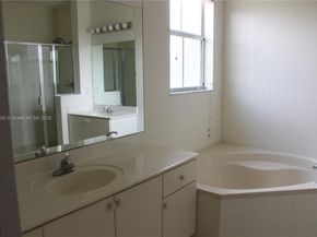 11375 NW 77th Ln, Doral FL 33178