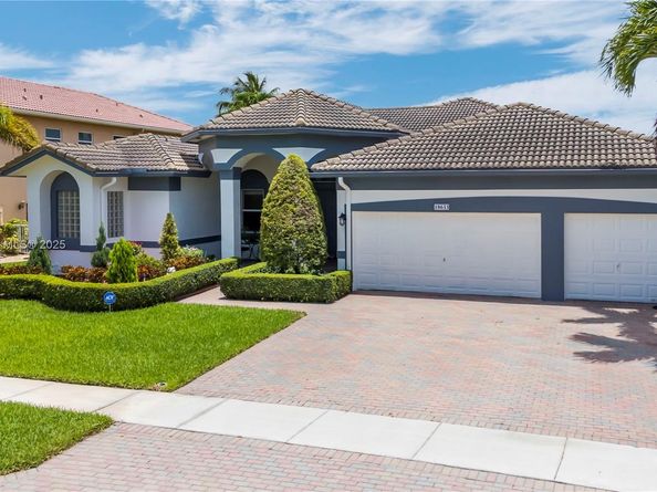 18633 SW 24th St, Miramar FL 33029