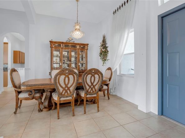 18633 SW 24th St, Miramar FL 33029