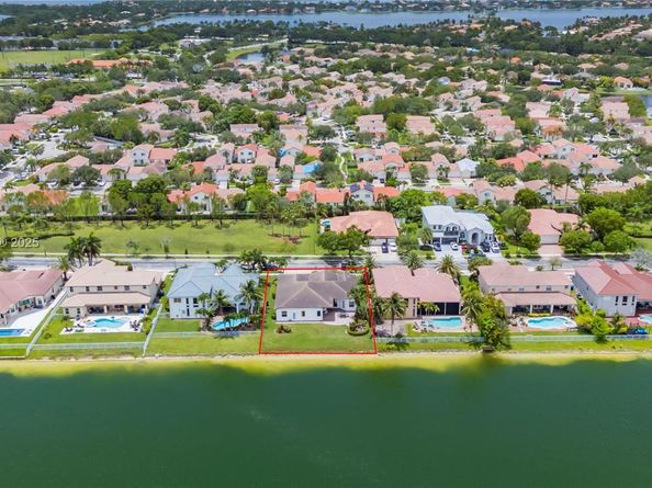 18633 SW 24th St, Miramar FL 33029