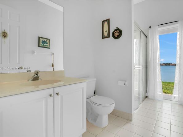 18633 SW 24th St, Miramar FL 33029
