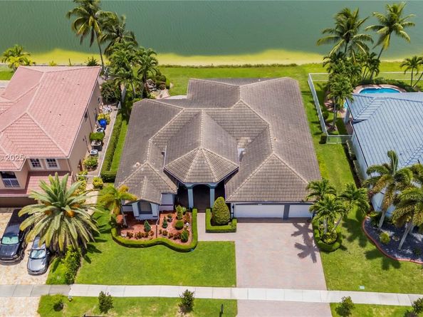 18633 SW 24th St, Miramar FL 33029