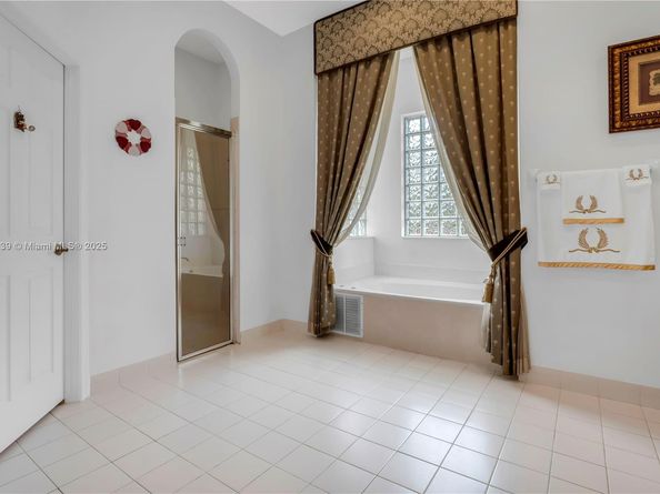 18633 SW 24th St, Miramar FL 33029