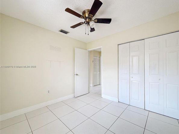 5350 W 26th Ave 118, Hialeah FL 33016