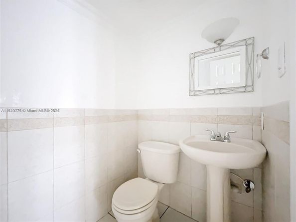 5350 W 26th Ave 118, Hialeah FL 33016