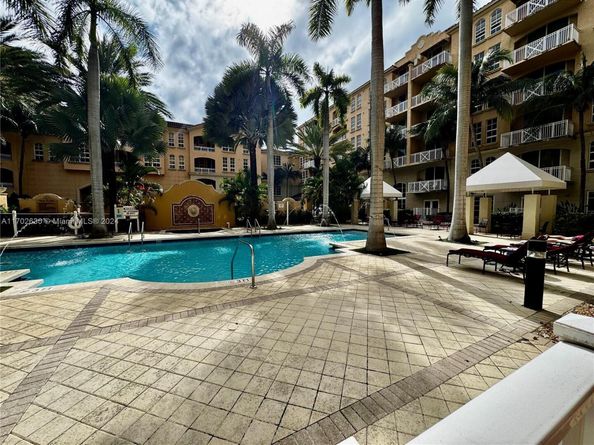 3001 NE 185th St 514, Aventura FL 33180