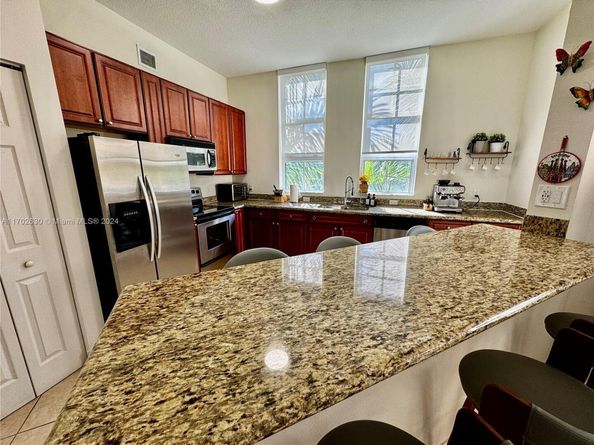3001 NE 185th St 514, Aventura FL 33180