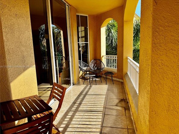 3001 NE 185th St 514, Aventura FL 33180