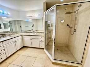 3001 NE 185th St 514, Aventura FL 33180
