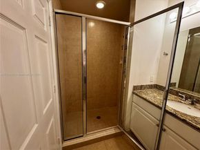 3001 NE 185th St 514, Aventura FL 33180