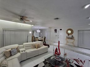 4511 Queen Palm Ln, Tamarac FL 33319