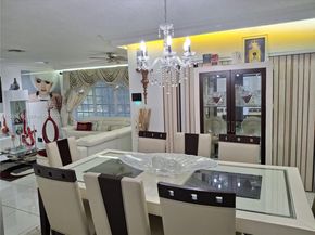 4511 Queen Palm Ln, Tamarac FL 33319