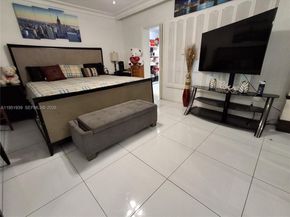 4511 Queen Palm Ln, Tamarac FL 33319