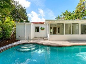 427 W 43rd St, Miami Beach FL 33140