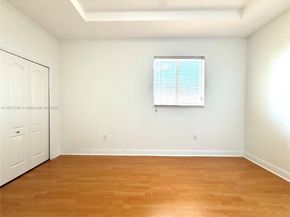 11667 NE 18th Dr 11667, North Miami FL 33181