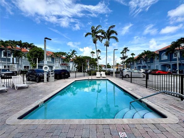 11667 NE 18th Dr 11667, North Miami FL 33181