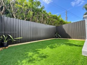 11667 NE 18th Dr 11667, North Miami FL 33181