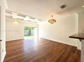 11667 NE 18th Dr 11667, North Miami FL 33181