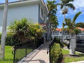 11667 NE 18th Dr 11667, North Miami FL 33181