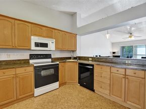 7331 S Devon Dr 215, Tamarac FL 33321