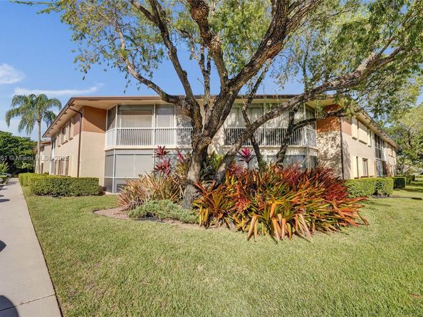 7331 S Devon Dr 215, Tamarac FL 33321