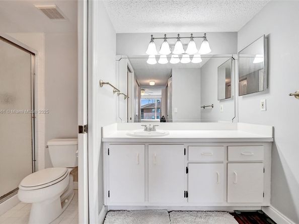 7331 S Devon Dr 215, Tamarac FL 33321