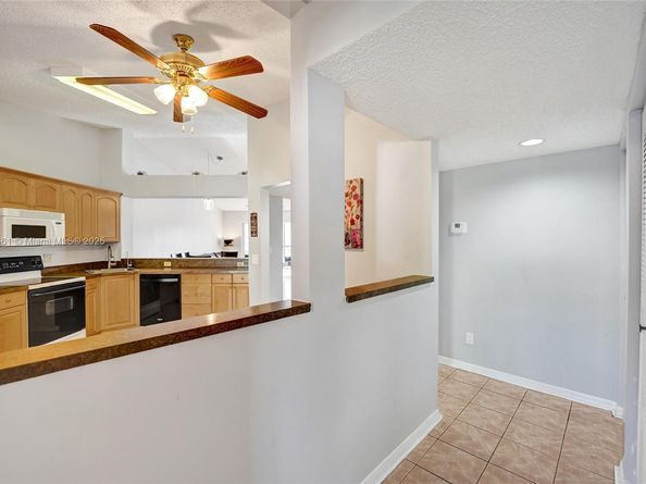 7331 S Devon Dr 215, Tamarac FL 33321