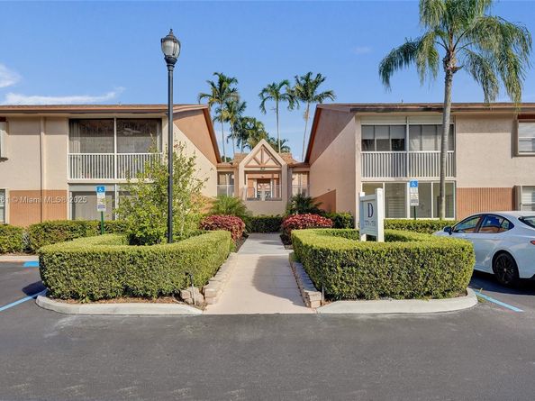 7331 S Devon Dr 215, Tamarac FL 33321