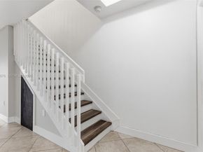 9000 W Flagler St 7, Miami FL 33174