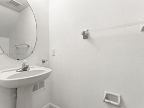 9000 W Flagler St 7, Miami FL 33174