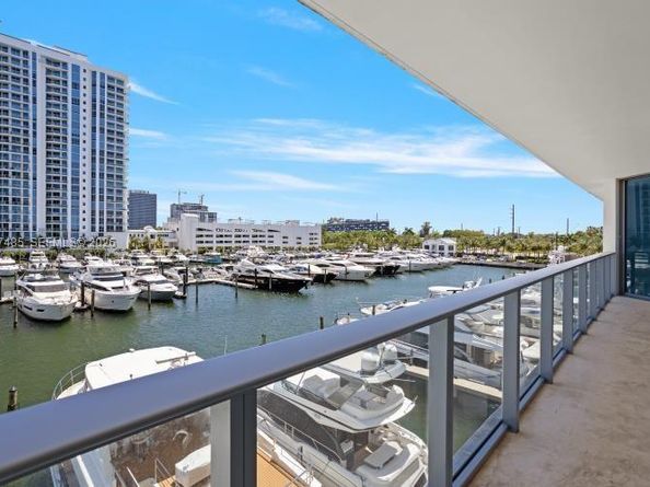 17301 Biscayne Blvd 305, North Miami Beach FL 33160