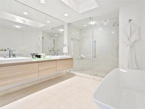 17301 Biscayne Blvd 305, North Miami Beach FL 33160