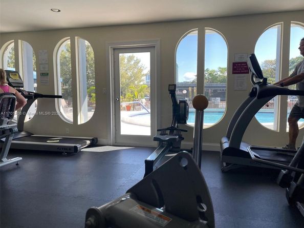 200 diplomat 333, Hallandale Beach FL 33009