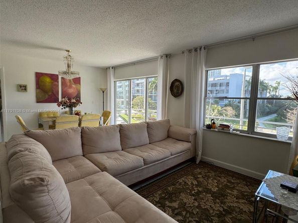 200 diplomat 333, Hallandale Beach FL 33009