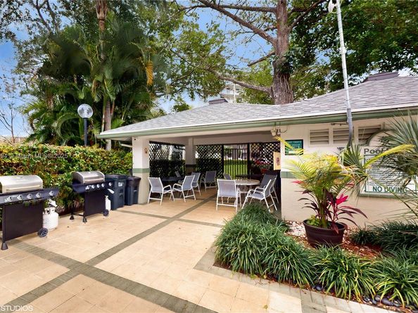 2334 S Cypress Bend Dr 504, Pompano Beach FL 33069