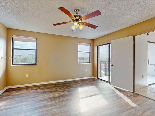 2334 S Cypress Bend Dr 504, Pompano Beach FL 33069