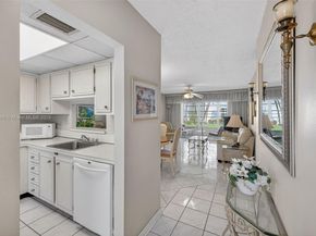 4706 NW 36th St 402, Lauderdale Lakes FL 33319