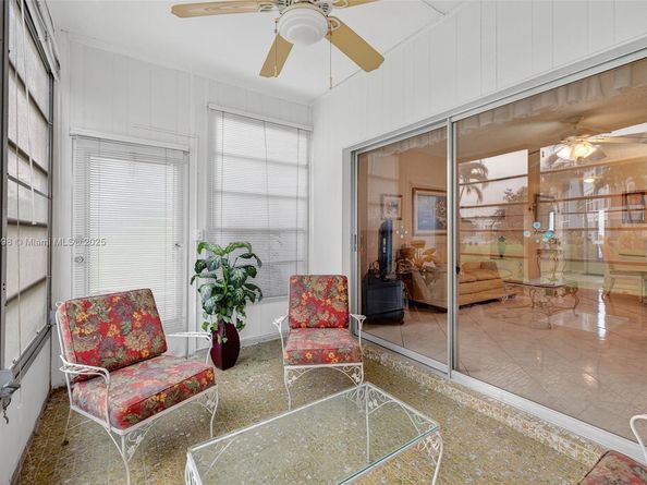 4706 NW 36th St 402, Lauderdale Lakes FL 33319