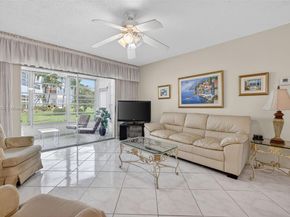 4706 NW 36th St 402, Lauderdale Lakes FL 33319