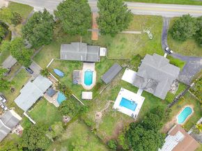 899 E Country Club Cir, Plantation FL 33317