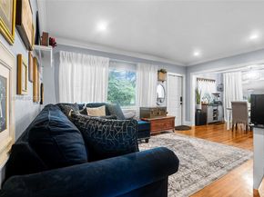 899 E Country Club Cir, Plantation FL 33317