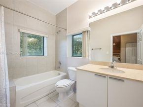 140 S Dixie Hwy TH101, Hollywood FL 33020