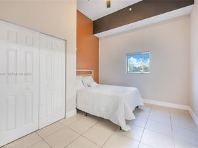 140 S Dixie Hwy TH101, Hollywood FL 33020