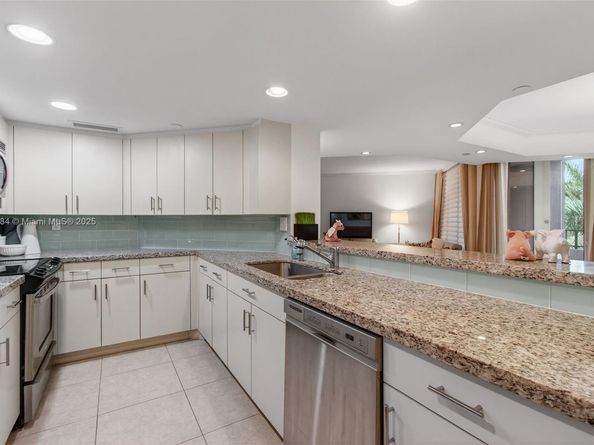 140 SE 5th Ave 438, Boca Raton FL 33432