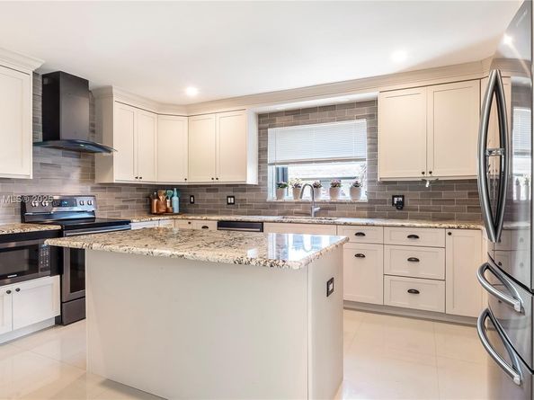 1524 39th St, West Palm Beach FL 33407